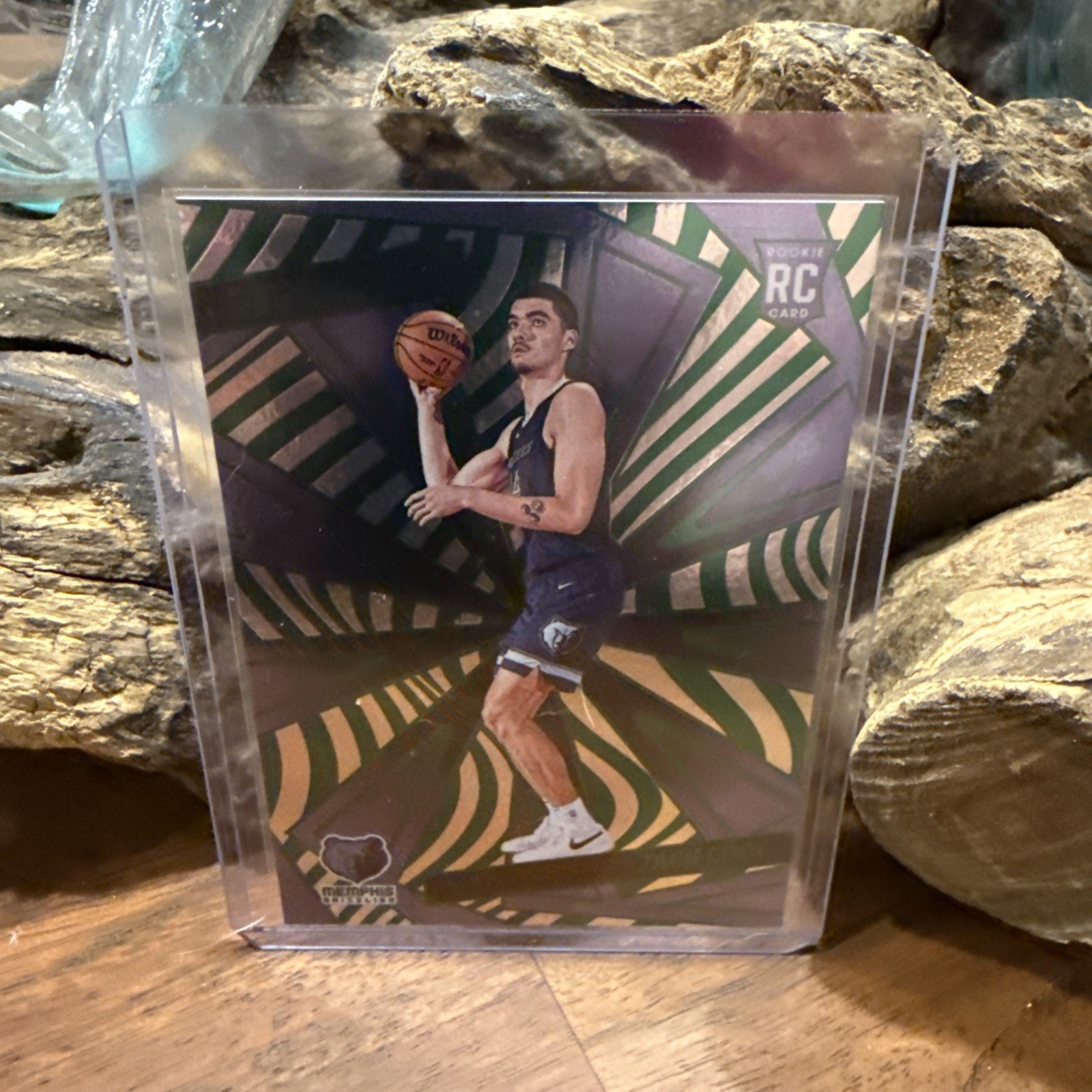 2024-25 Panini Revolution Rookies Green Cosmo /75 Zach Edey #134 Rookie RC