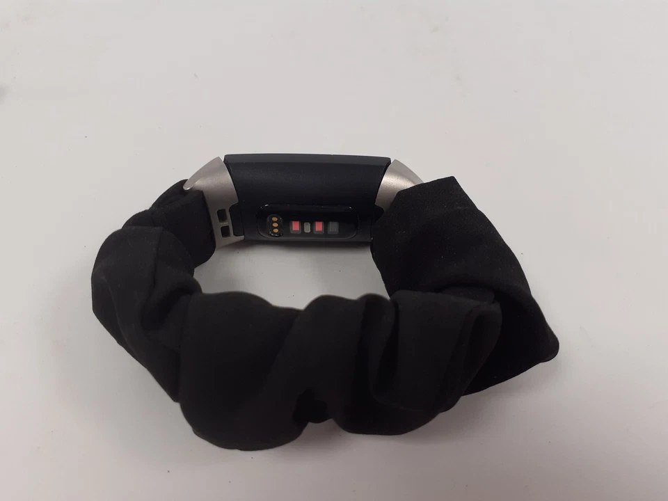 Fitbit Charge 4 FB417 Activity Tracker with Chargers & Strap Collectible Health  - Image 4 of 4