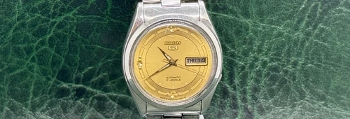 Vintage Seiko 5 Automatic 7009-821J 17 Jewels Day/Date Men’s Wristwatch