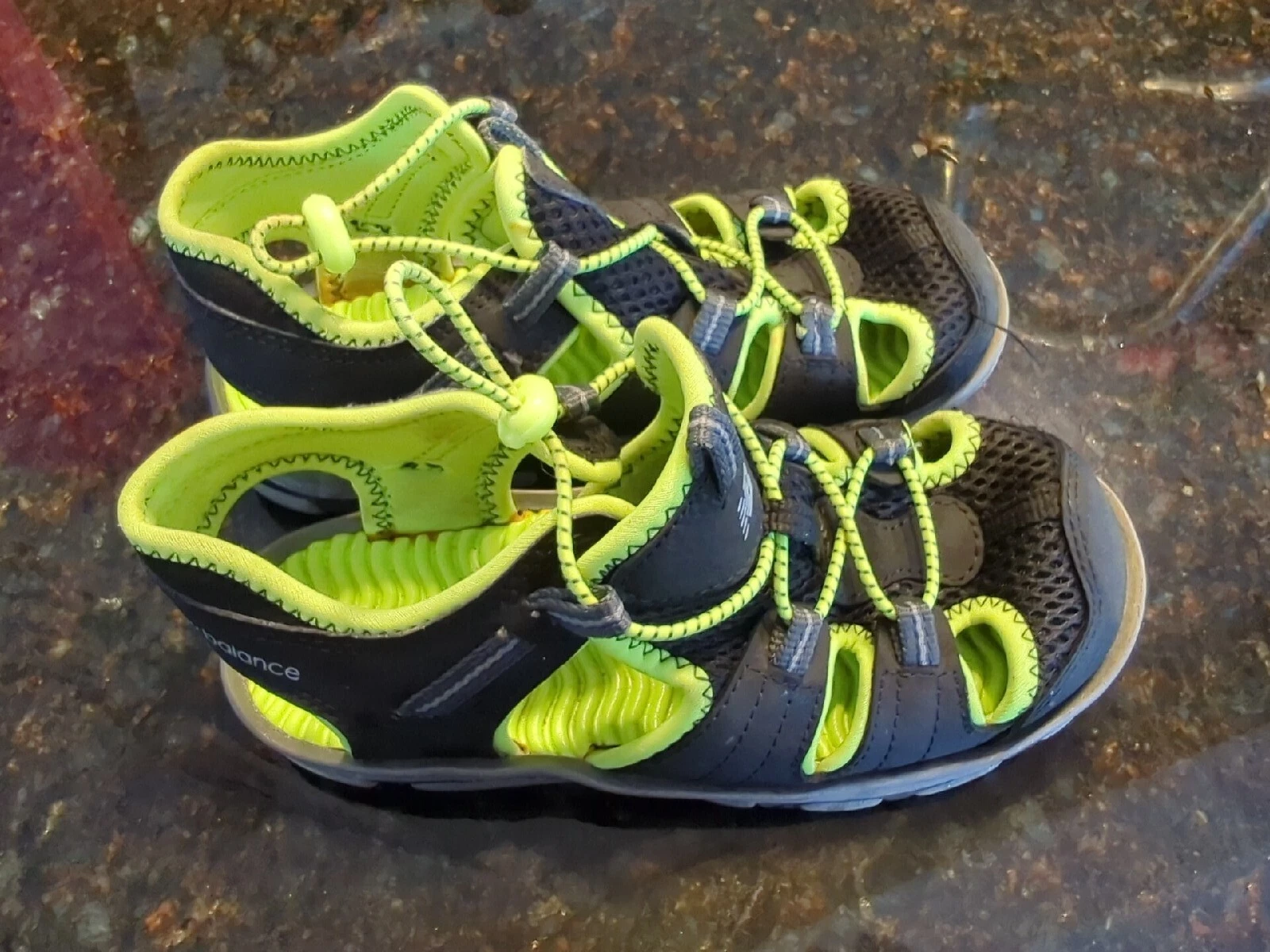 New Balance Sandalo Sneaker Ragazzo Verde Neon Nero Taglia 2P