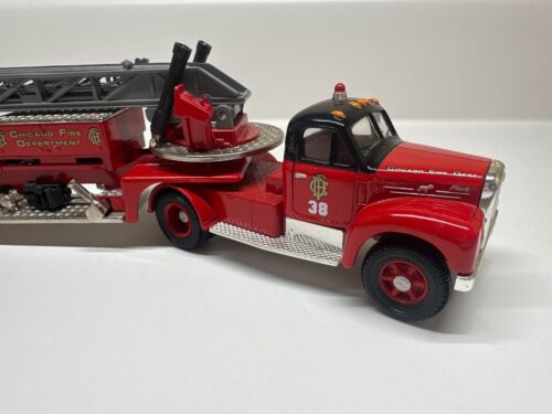 Corgi American LaFrance & Mack B Series Aerial Rescue Fire Ladder Truck - Picture 2 of 19