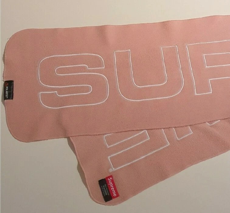 FW17 Supreme Logo Polartec écharpe rose accessoire acrylique