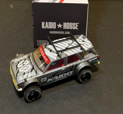 1/64 KAIDO HOUSE MINI GT #121 DATSUN 510 WAGON 4X4 & SURF BOARDS