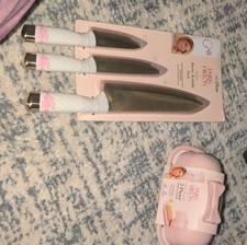 Paris Hilton 3pc Pink & White Bow Knife Set & two pc butter dish matching