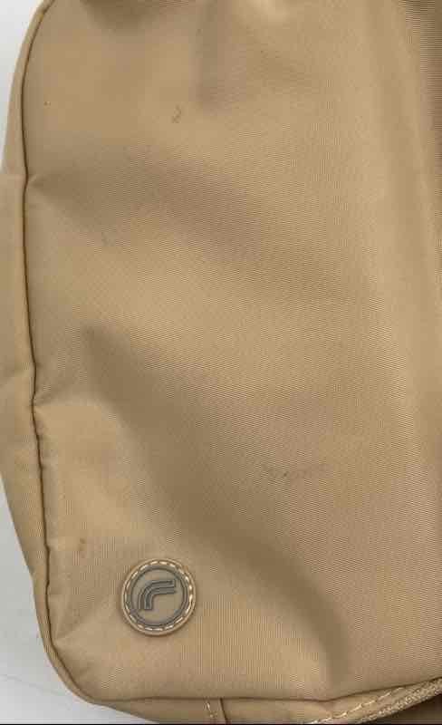 Lole Womens Tan Adjustable Strap Zipper Inner Pockets Waist Belt Bag