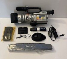 Sony Handycam DCR-VX2000 3CCD NTSC mini-dv Digital Video Camcorder