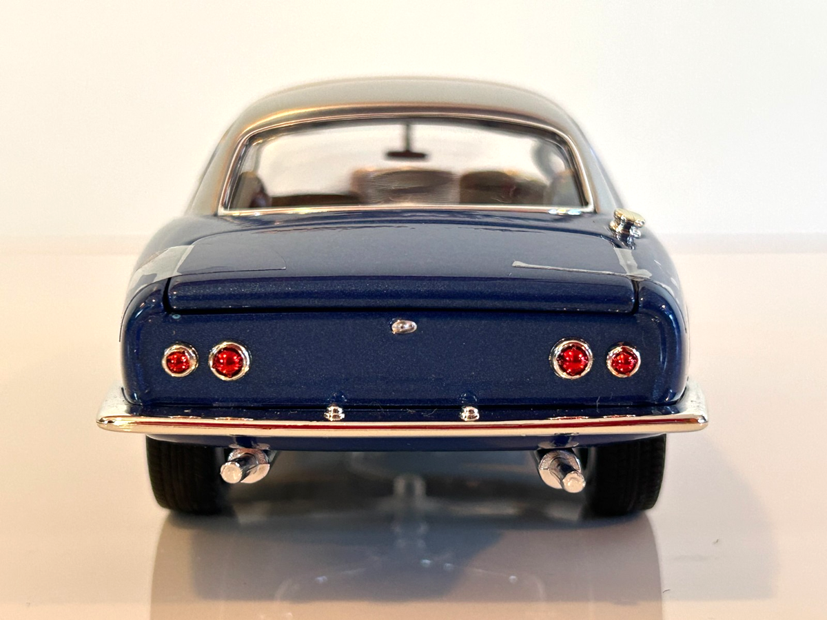 Road Signature 1960 Lotus Elite Blue/Silver Diecast Model Car 1:18