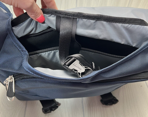 LL Bean Traveler Nylon Blue Messenger Travel Laptop Bag Carryon Zipper Unisex - Photo 4/8