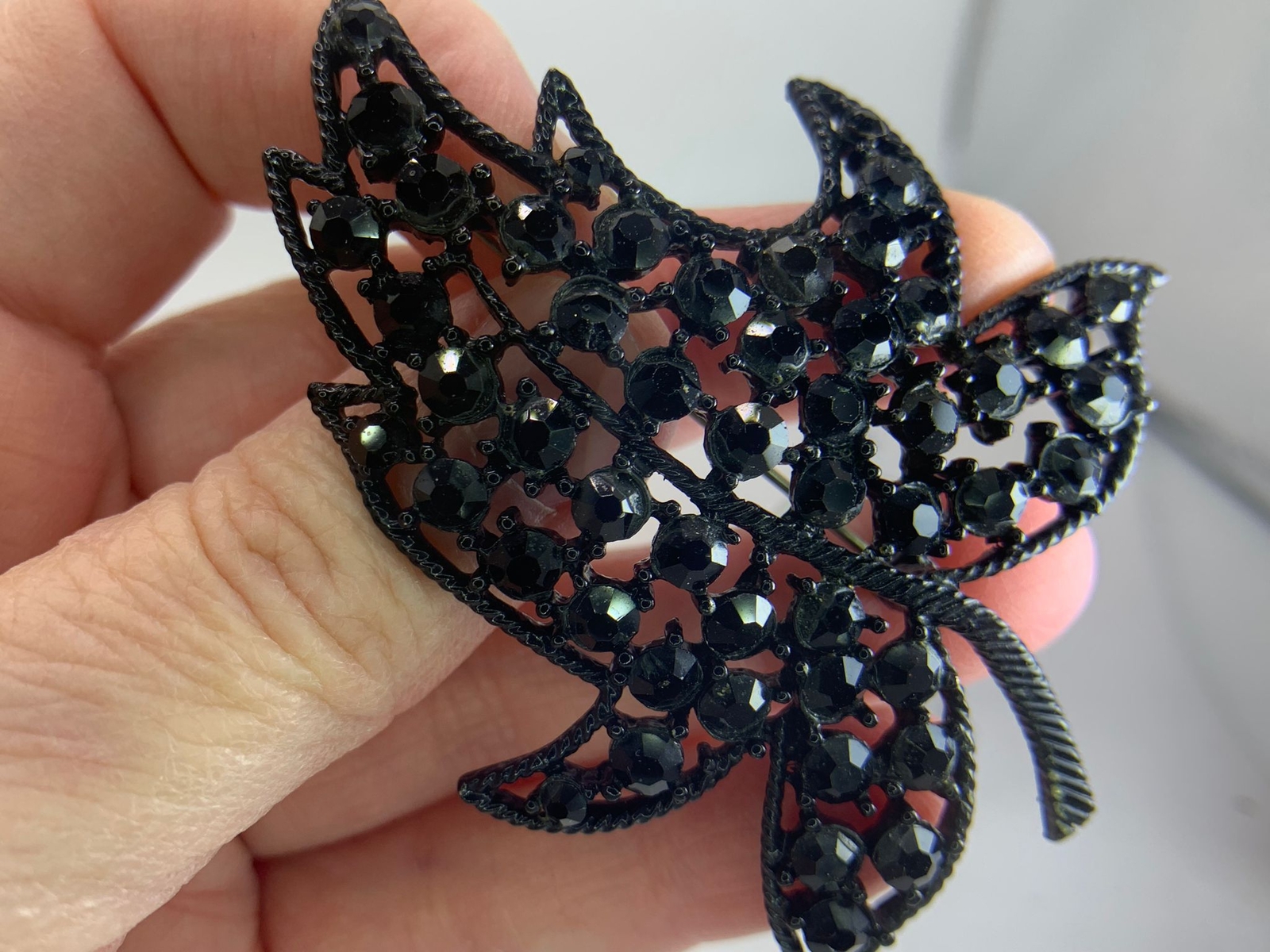 Leaf Maple Leaf Openwork Onyx Rhinestones Vintage… - image 1