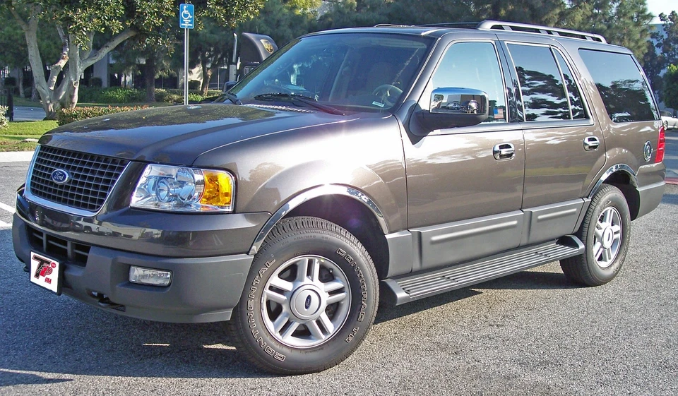 Хромированная пластиковая крышка зеркала TFP 523 ABS для Ford Expedition 2003-2006 4Dr 2 шт. - Изображение 2 из 2