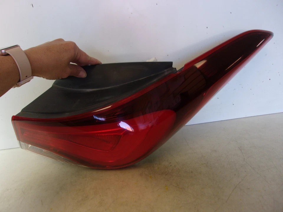 2014 2015 年现代伊兰特乘客右手四分之一面板 LED 尾灯原始设备制造商 — 第 3/4 张图片