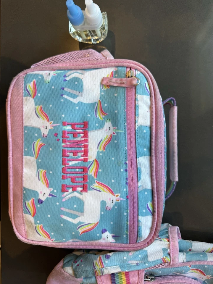 Mochila y bolsa de almuerzo Pottery Barn unicornio rosa púrpura Foto 3 de 3