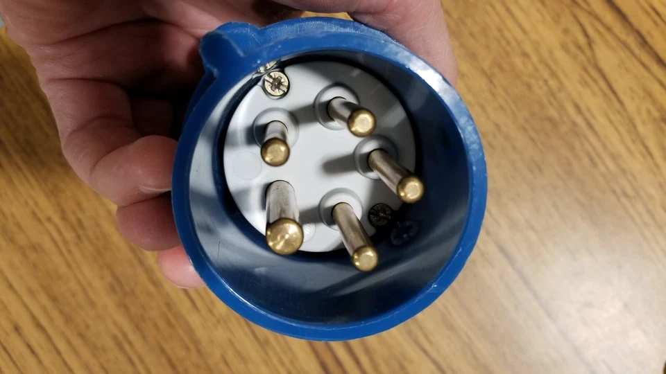 Enchufe Mennekes 269 Foto 3 de 3