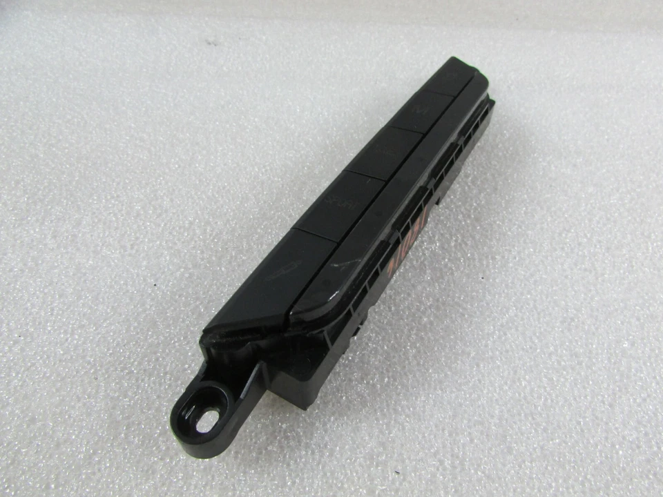 Maserati Quattroporte, paquete de interruptores de cambio, usado, P/N 670024071 Foto 2 de 4