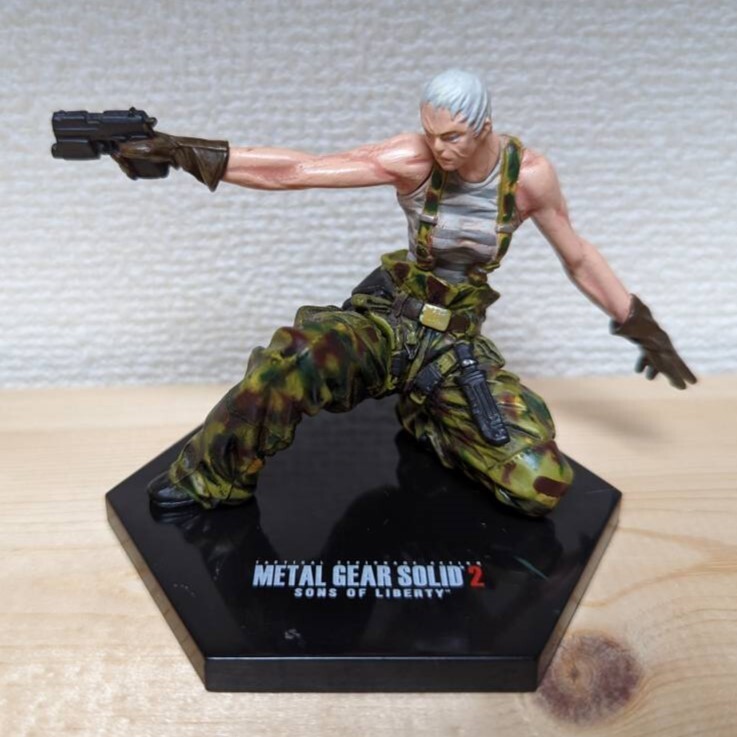 METAL GEAR SOLID 2 Konami Figure Collection Olga Gurlukovich mini