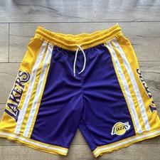 LA Lakers Basketball Men's Shorts XL Purple Yellow Autographed by Derek Strong