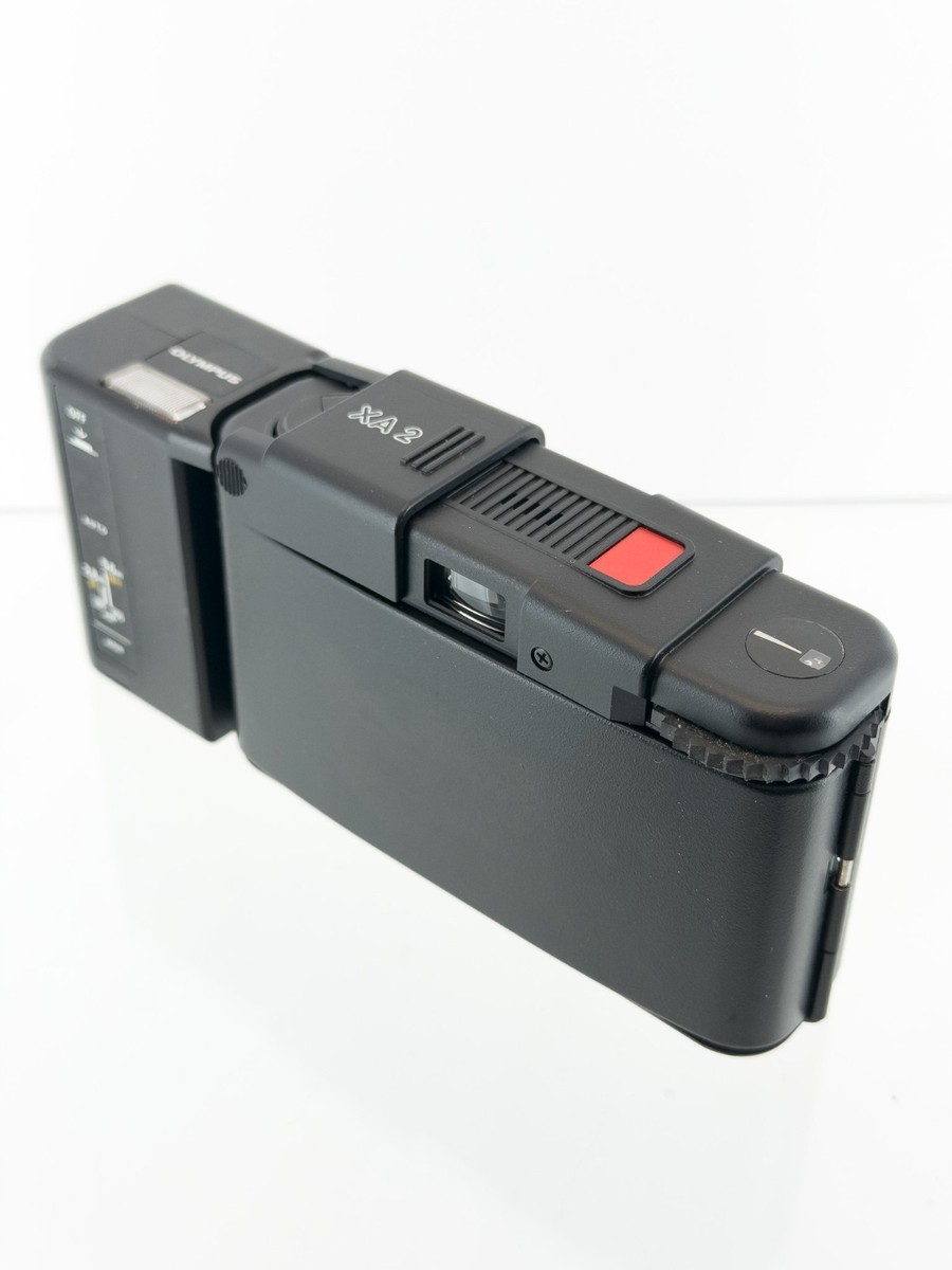 Olympus XA2 35mm Film Camera Black with 35mm F/3.5 D. Zuiko Lens