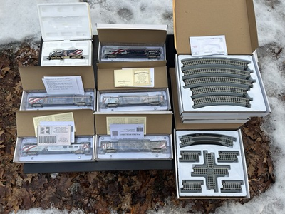 #ad DONALD TRUMP HO Trains 6 Cars amp; Track Near Mint Hawthorne Village Free Shipping $599.99