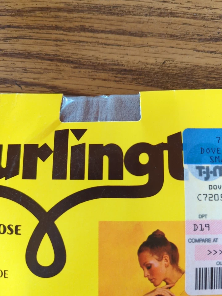 New Vintage Burlington Sheer Pantyhose Reinforced Panty & Toe Dove Grey Small - Image 3 of 4