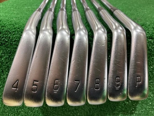 Mizuno JPX 921 TOUR Iron Set 7 Clubs 4-Pw Dynamic Gold S400 Stiff Flex - Image 3 of 4
