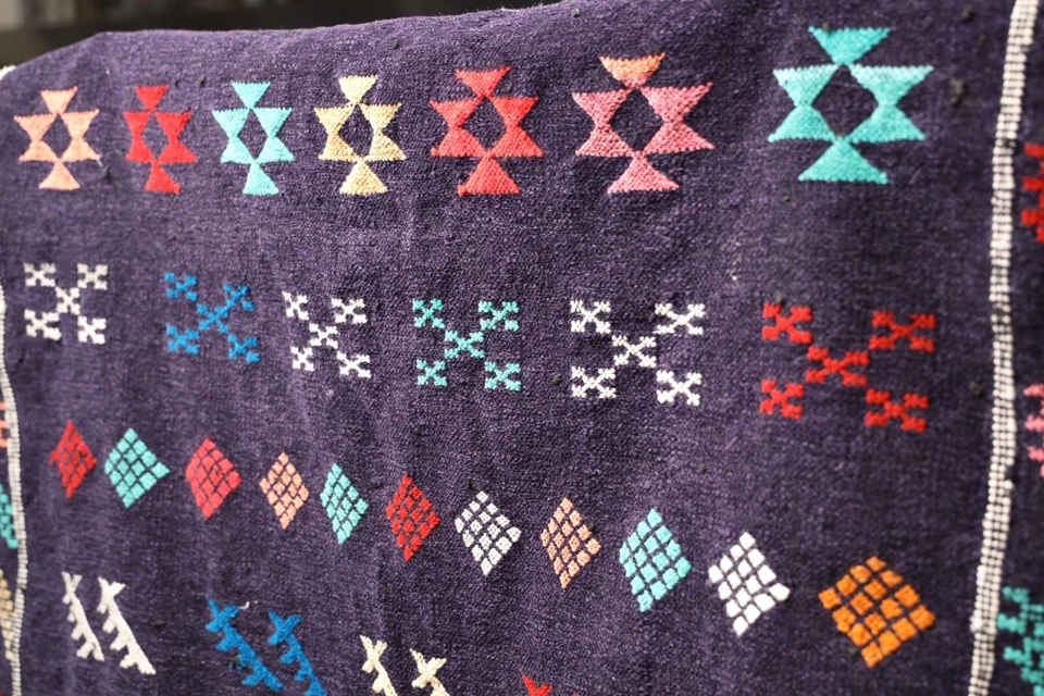 Alfombra marroquí vintage hecha a mano Kilim lana tribal Azilal alfombra bereber alfombra de área Foto 4 de 4