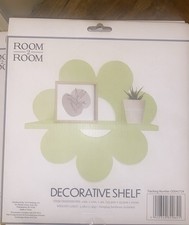 Room 2 Room Green Flower Decorative Wall Shelf 10x10 Nursery Kids Bedroom Decor