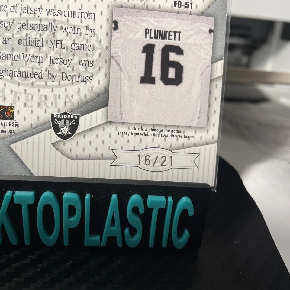 2004 Leaf Certified Materials Fabric of the Game 16/21 Jim Plunkett #FG-51 Rare - Image 3 of 3