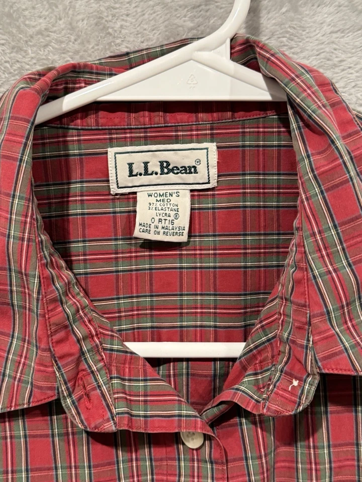 L.L. Camisa Bean para mujer mediana con botones manga larga roja, verde Foto 2 de 4