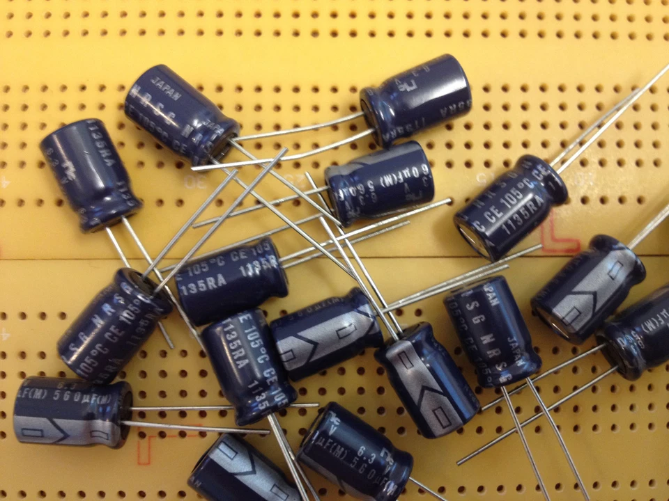 PANASONIC NICHICON JACKCON NIC RUBYCON 6.3V 560uF 820uF 1000uF 1200uF 1500uF Aluminium Capacitors Radial Multi Qty