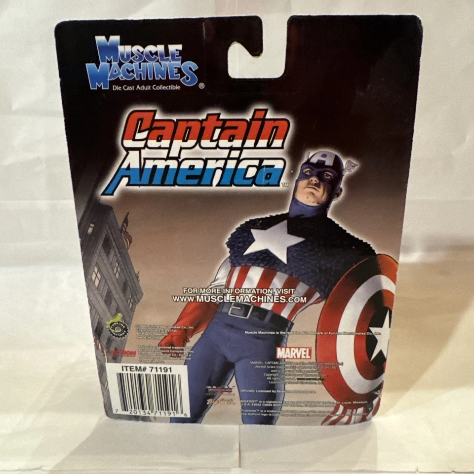 2004 Muscle Machines M064-05-05 Captain America Monster Truck 1:64 NIB - Image 3 of 4