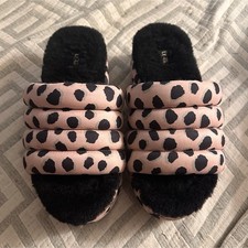 UGG Maxi Slide Women s Slippers US 9 Pink/Black Animal Print Faux Fur Lined