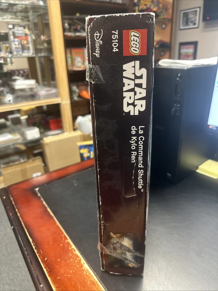 LEGO Star Wars: Kylo Ren's Command Shuttle 75104 (New | Sealed | Retired) - Image 3 of 4