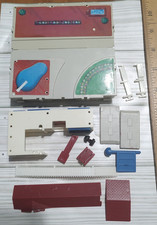Incomplete 1987 Galoob Micro Machines Travel City Surburan House Playset