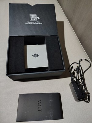 Universal Audio Volt 2   Excellent Condition   Bonus AC Adapter Included