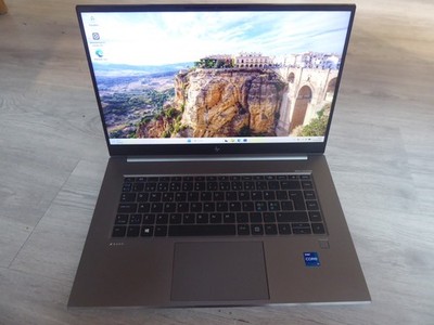 HP Zbook Studio15 G8 Büro Notebook i7-11800H 16GB - 512GB SSD Quadro T1200