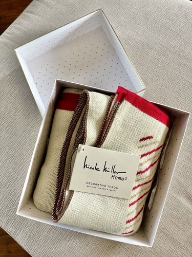 New Nicole Miller Home Christmas Throw 50" x 60" Xmas Blanket With Tags - Picture 6 of 7
