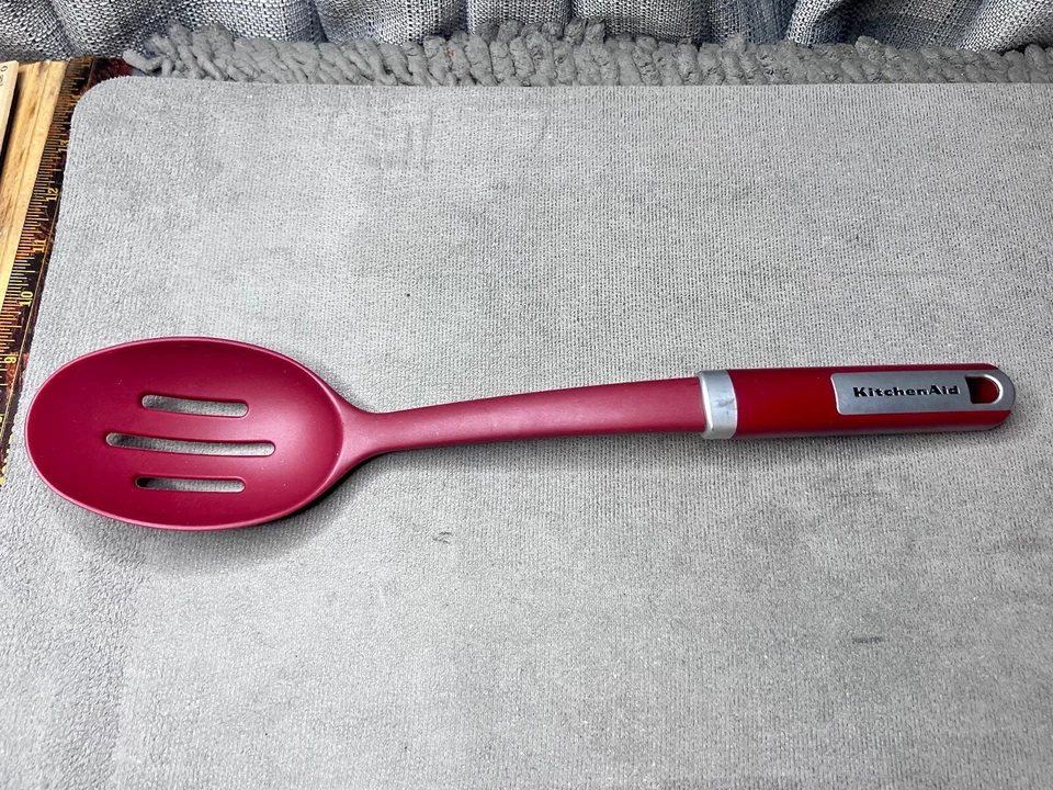 KitchenAid Utensilio de Cocina Rojo 3 Ranuras Cuchara Repuesto Utensilio de Cocina Foto 2 de 4