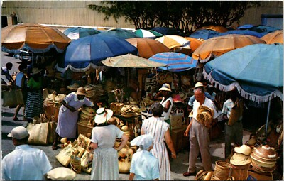 Postcard Nassau Bahamas Straw Market Vendors Tourists B182