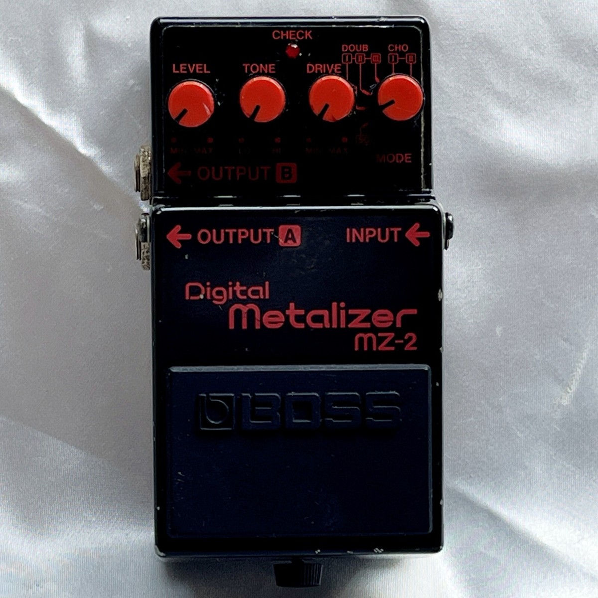 BOSS MZ-2 Digital Metalizer 1988 Vintage Guitar Effect Pedal Made