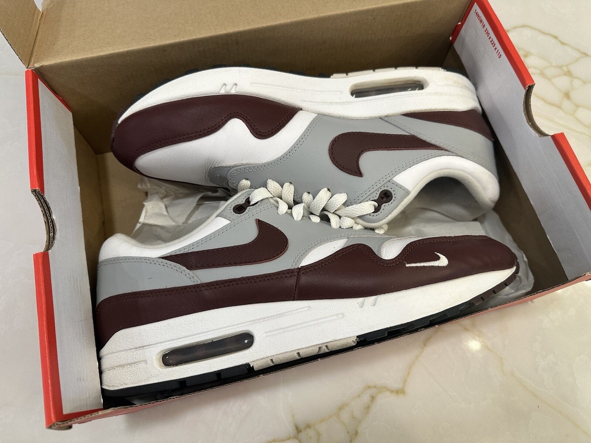 mystic dates air max