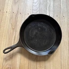VTG Wagner Sidney O 1059 #9 Cast Iron Skillet Pan DBL Pour Spout Sits Flat 11”
