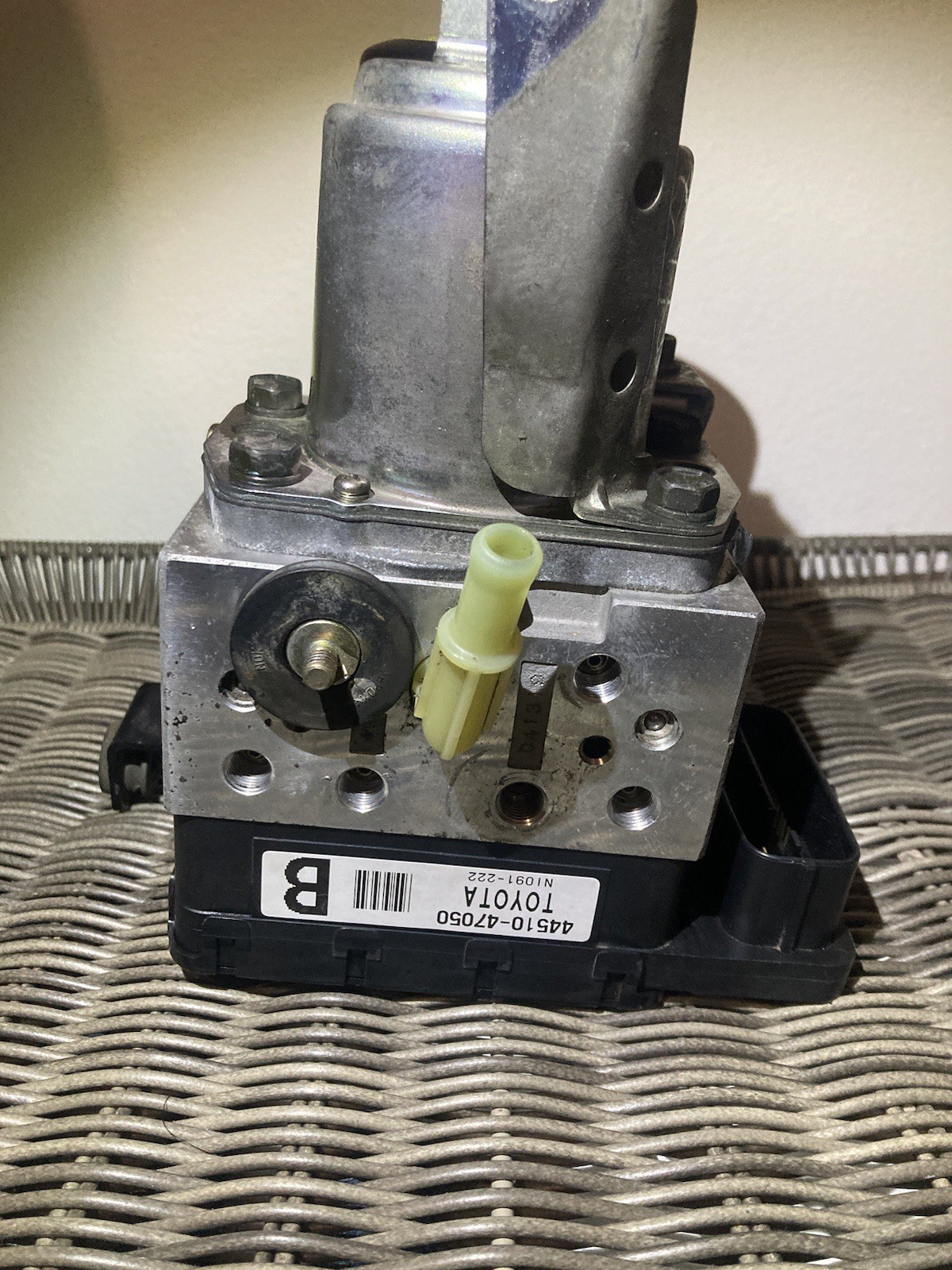 2004-2009 Toyota Prius Abs Pump Anti-Lock Break Pump Actuator Module 44510-47050