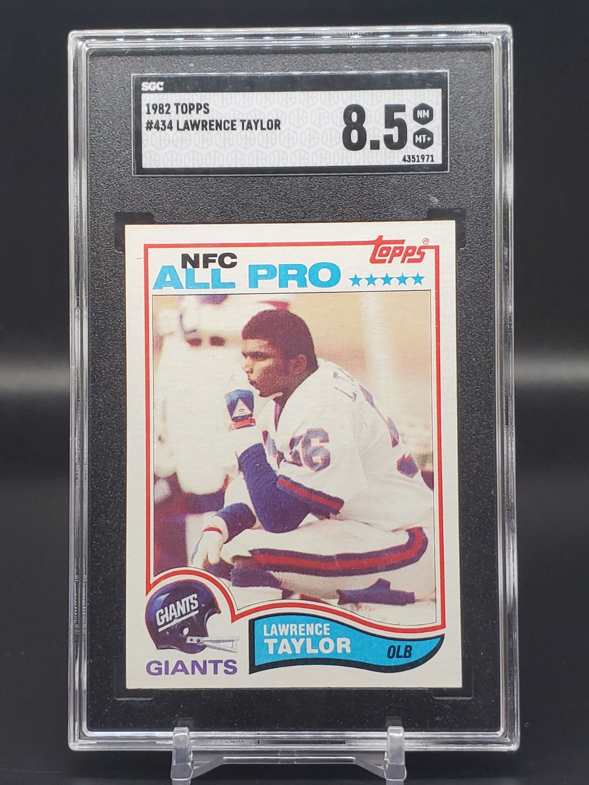 1982 Topps Lawrence Taylor Rookie RC New York Giants 434 SGC 8.5