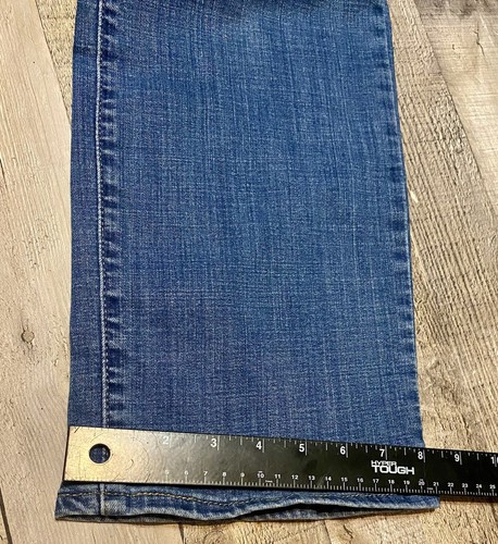 Levis Classic Straight Womens Jeans 20W Regular Fit Very Nice - Picture 5 of 10