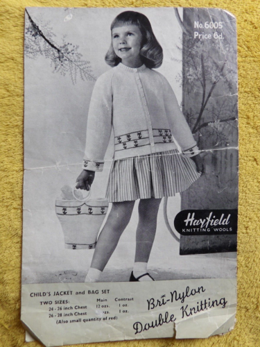 Hayfield No.6005 Knitting Pattern Child Jacket+ Bag Set 24-28" 2 sizes - Afbeelding 1 van 3