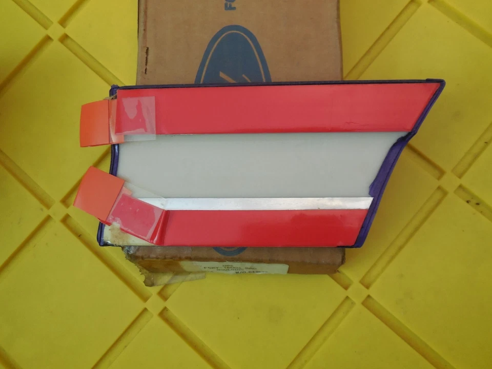 НОВЫЙ ИЗ СТАРЫХ ЗАПАСОВ 1994 MERMERCURY TRACER МОЛДИНГ ПЕРЕДНЕГО КРЫЛА LH - Изображение 2 из 3