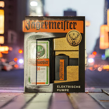 Limitiertes J&auml;germeister 0,7 L Geschenkset elektrische Pumpe Dosierer Ausgie&szlig;er