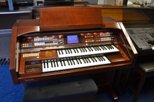 Technics G100C Organ, Excellent Condition, Free UK Mainland Delivery, Warranty