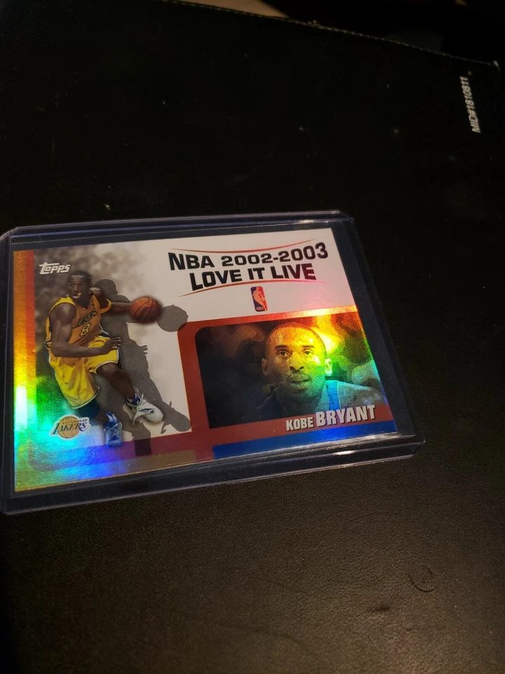 KOBE BRYANT 2003 TOPPS #LL-KB LOVE IT LIVE GOLD HOLOFOIL REFRACTOR LIKE INSERT - Image 3 of 4