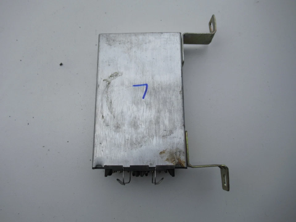 Porsche 944 / 968 Cruise Control Module '86-95 - Image 3 of 4